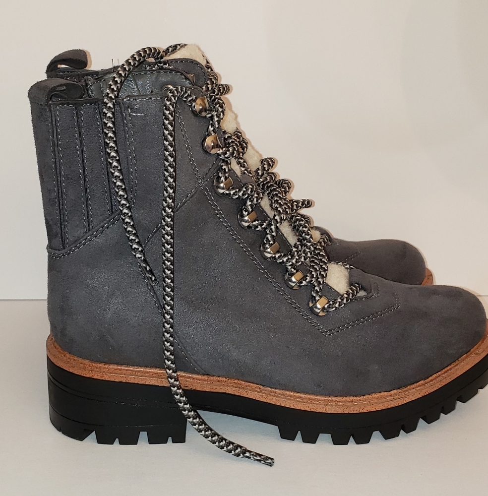 NWT Indigo Rd. Boots